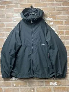 テック ナイロンジャケット