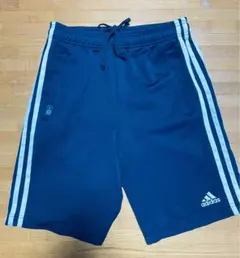 adidas ネイビー　ショートパンツ　Ｓ