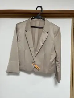 ベージュ テーラードジャケット