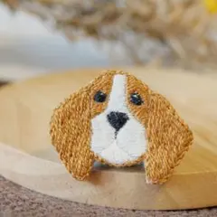 ビーグルの刺繍ブローチ1　ぽっきりワンコインで出品中♪うちの子ブローチ