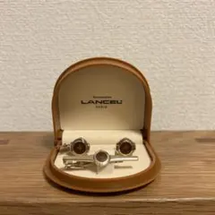 新品未使用 LEXUS レクサス ネクタイピン 箱付き シルバー　ロゴ刻印 新品未使用 LEXUS レクサス ネクタイピン 箱付き シルバー ロゴ刻印
