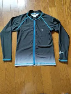 こたろう様専用　アーノルドパーマー　ラッシュガード　140　長袖