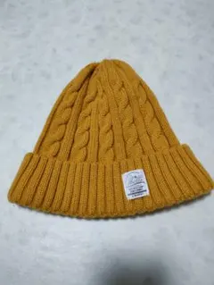 ケーブル編みニット帽 マスタード色