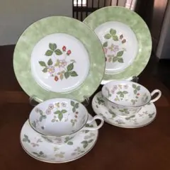 【黒壺美品】ウェッジウッド★ワイルドストロベリー★ピオニー　トリオペア