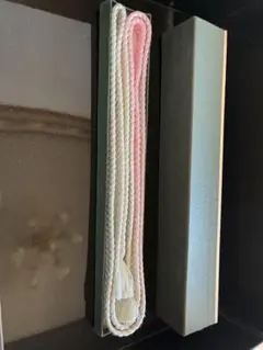 三越　新品未使用　帯締め⑧　正絹　ピンク　白　グラデーション　房付き　平帯　ラメ