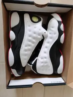 Jordan 13 Retro White Black Redのサムネイル