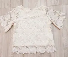 【美品】earth music & ecology レース 半袖トップスのサムネイル