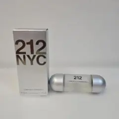 Carolina Herrera 212 NYC オードトワレ 30mlのサムネイル