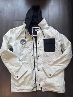 BURTON フード付きジャケット ホワイト/ブラック