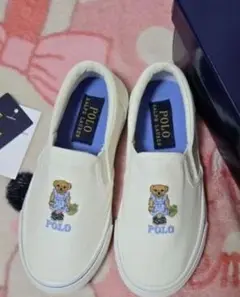 Polo クマ刺繍 ホワイトスリッポン