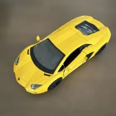 ランボルギーニ LPI 700-4 ミニカー イエローのサムネイル