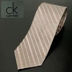 Calvin Klein　ストライプ ネクタイ　グレー／ステルスレッドのサムネイル