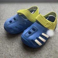adidas サンダル　130センチ