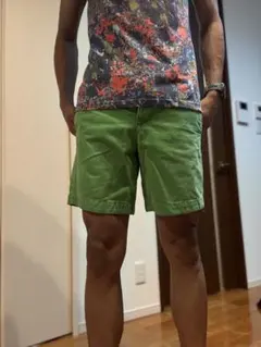 黄緑色 アバクロ　ショートパンツ バックポケット付き　28インチ