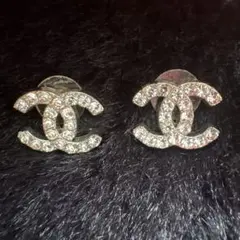 CHANEL ココマーク ラインストーン ピアス 片耳用 - メルカリ