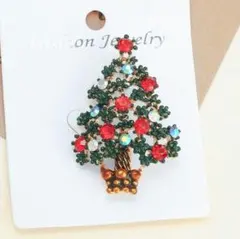 新品❣️ブローチ　クリスマスツリー　グリーン　ホリデーシーズン　韓国【匿名配送】