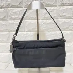 【美品】COACH ショルダーバッグ ブラックのサムネイル