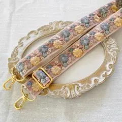 新作☆スマホショルダーストラップ／インド刺繍／ハンドメイド／ピンク