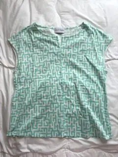 courrèges クレージュ 半袖カットソー 総柄