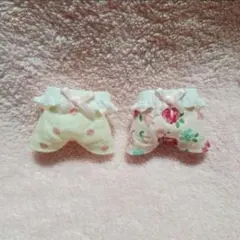 赤ちゃんお洋服　フリルサロペット２着セット　水玉花柄桃色