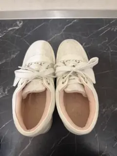 レディース スニーカー レース柄 ビジュー付き ホワイト 厚底