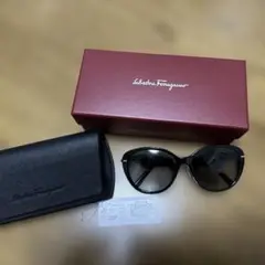 Salvatore Ferragamo サングラス