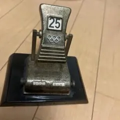 第18回オリンピック東京大会 聖火リレー記念 万年カレンダー 第18回オリンピック東京大会 聖火リレー記念 万年カレンダー - メルカリ
