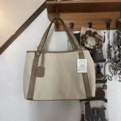 WORLDの新品タグ付きベージュ 大きめトートバッグ