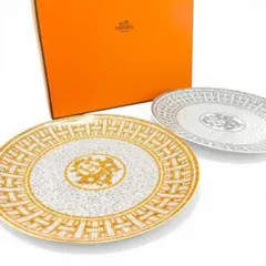 【新品未使用】HERMES ラリー24 ラウンドプレート 2枚 廃盤 人気 新品未使用】HERMES ラリー24 ラウンドプレート 2枚 廃盤 グレー