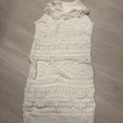 アイボリーフリンジハイネックノースリーブ