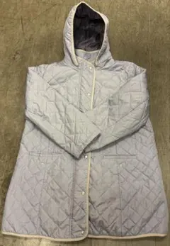 ライトグレー キルティングジャケット フード付き