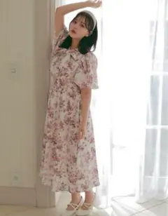 evelyn 花柄パフ袖ワンピース