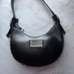 GYDA ハンドバッグ ブラック　ラウンドチェーンバッグ