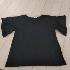 GU 黒 フリル袖 Tシャツ