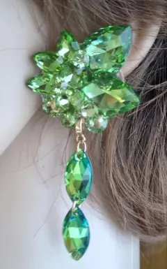 Item thumbnail for item a0eaf321-e6b9-42f9-a451-beb2832d1a6c