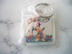 ディズニー　サンクスデー　キーホルダー　キャスト限定品希少　未開封美品　送料無料のサムネイル
