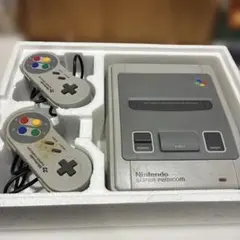 Nintendo スーパーファミコン 本体とコントローラー2個