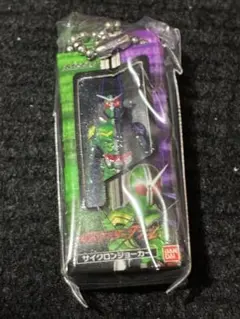 仮面ライダー ソフビパッケージチャーム＆チョコスナック　W