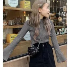 グレー フレアスリーブ ニットセーター