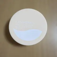 乾燥さん　保湿力スキンケアバームファンデーション　02