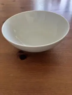 ホワイト陶器ボウル