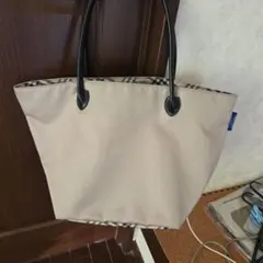 バーバリのバックのサムネイル