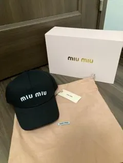 Miu Miu ベースボールキャップ ブラック Mサイズ - メルカリ