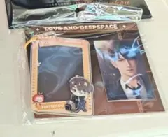 萬達シネマ　コラボ　恋と深空 公式 カード付きアクリルキーホルダー　マヒル