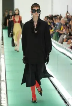 タグ付き　新品未使用品　Gucci フリル　ワンピース　チョーカー　ミケーレのサムネイル