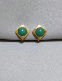 a70 レトロ　ヴィンテージ　翡翠　ダイヤモンド型　ゴールド　イヤリング