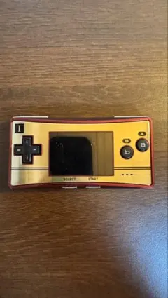 Nintendo GAME BOY micro ファミコンバージョン 本体のサムネイル