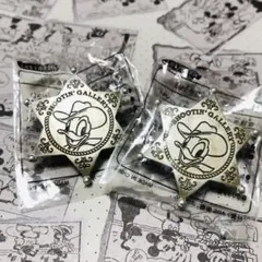 ディズニーランド　シューティングギャラリー　景品　バッチ　ドナルド