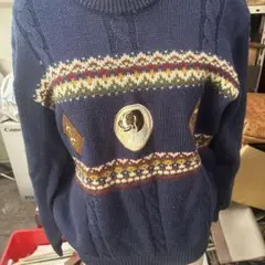 犬の刺繍付きネイビーのニットセーター