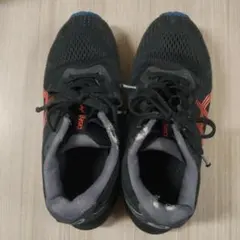 ASICS スニーカー